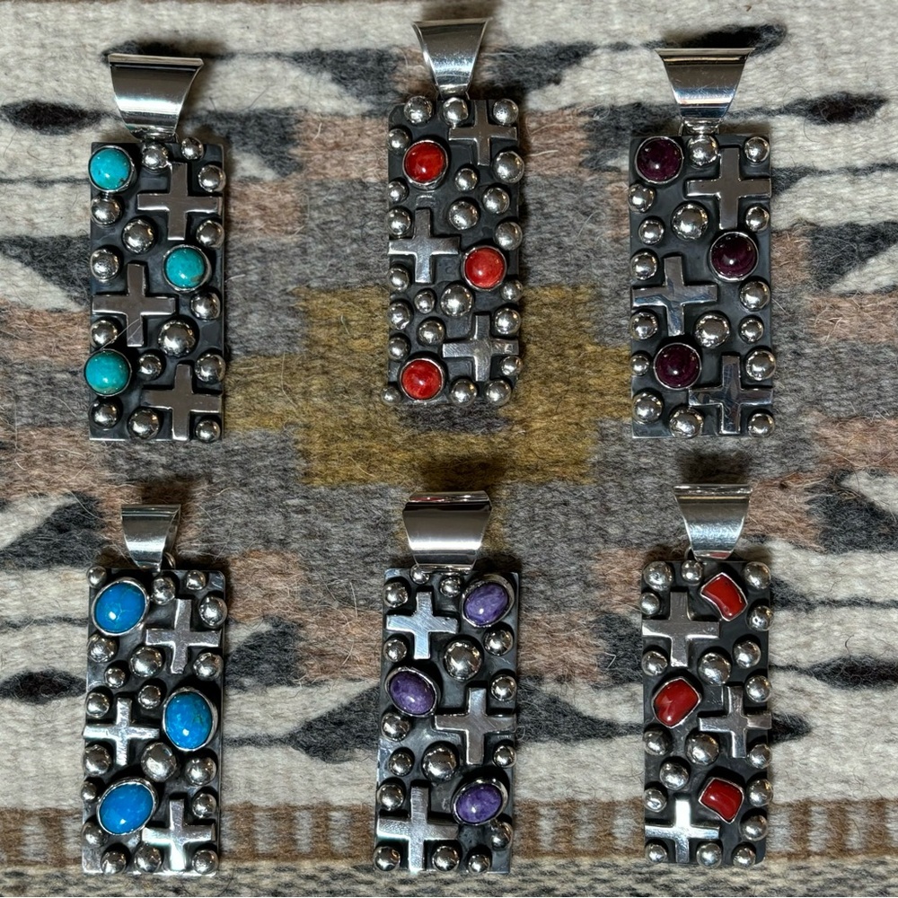 Gorgeous Chimney Butte Sterling Silver Dot & Cross Pendants🥰